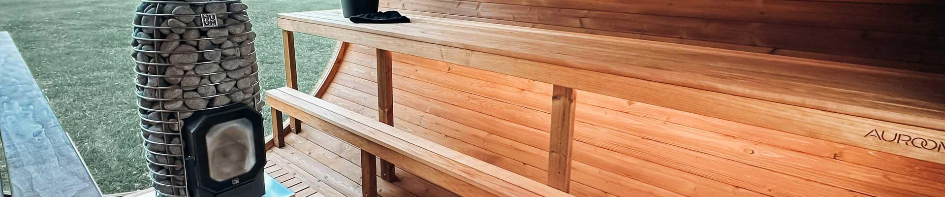 Large holiday cottages available near Whitstone in Cornwall close to beautiful beaches and countryside. Ideal for those looking to spend the day at the beach or relaxing in a sauna