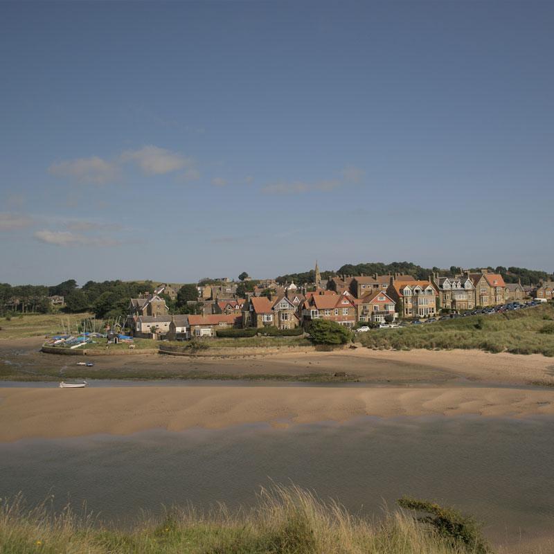 Find Large Cottages in Alnmouth that Sleeps 8 or More