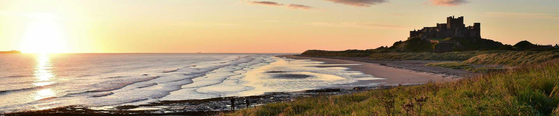Large holiday cottages available in Bamburgh, Northumberland . Suitable for families and group bookings who look for accomodation near to stunning beaches overlooked by historic castles