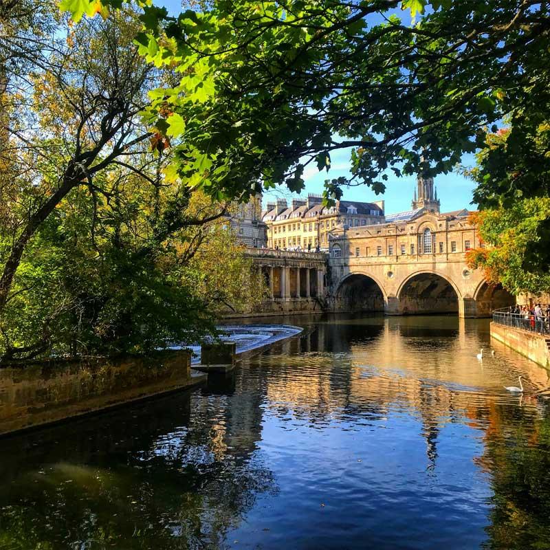 Find Large Cottages in Bath that Sleeps 8 or More