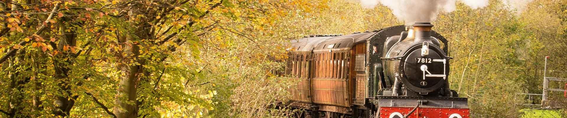 Discover large holiday cottages available in Bewdley, Worcestershire perfect for viewing the Severn Valley Railway steam train rolling on through the countryside