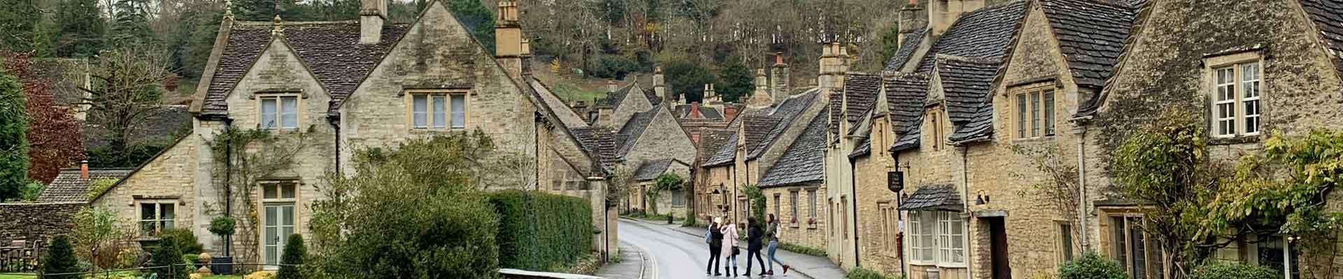 Relax in large holiday cottages in Chippenham a fantastic market town near to the Cotswolds