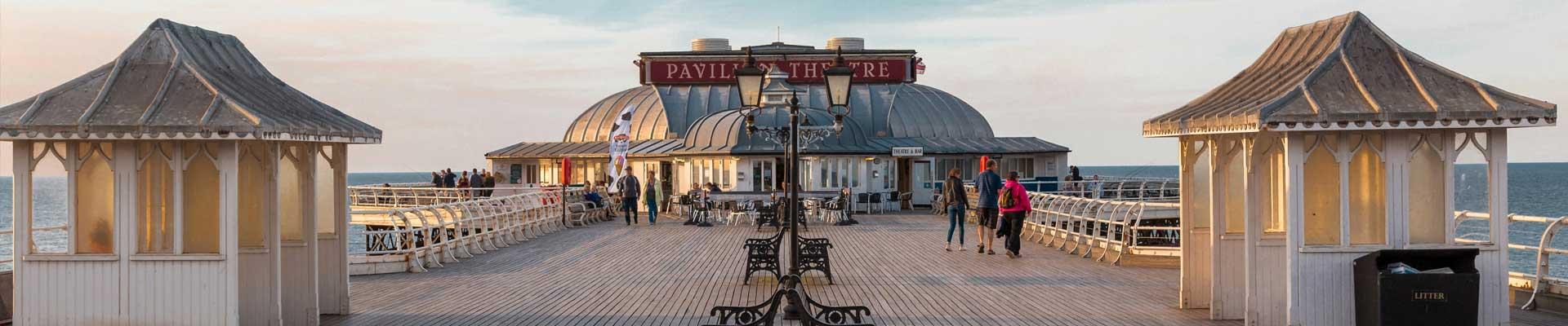 Large holiday cottages available in Cromer, Norfolk. Suitable for families and group bookings who enjoy beachside holidays with fun spots like the pier