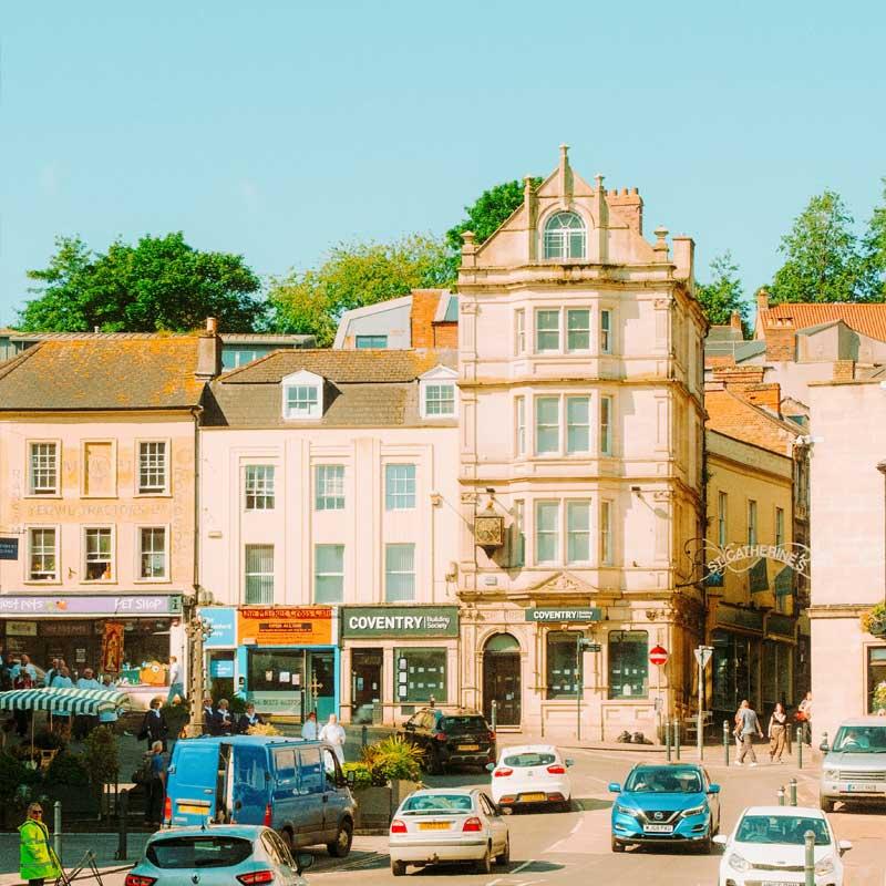 Find Large Cottages in Frome that Sleeps 8 or More