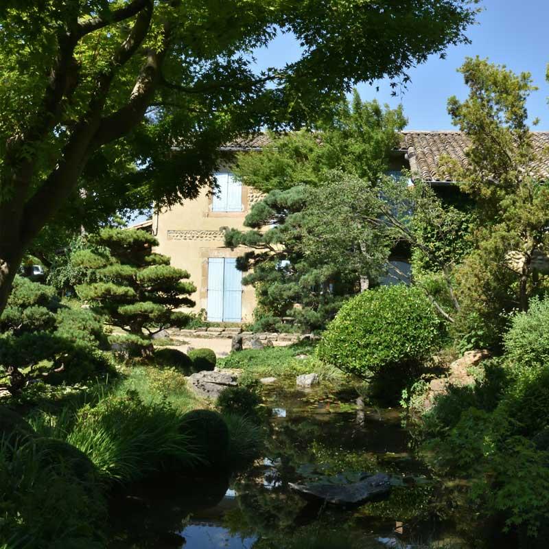 Find Large Cottages in Halifax that Sleeps 8 or More