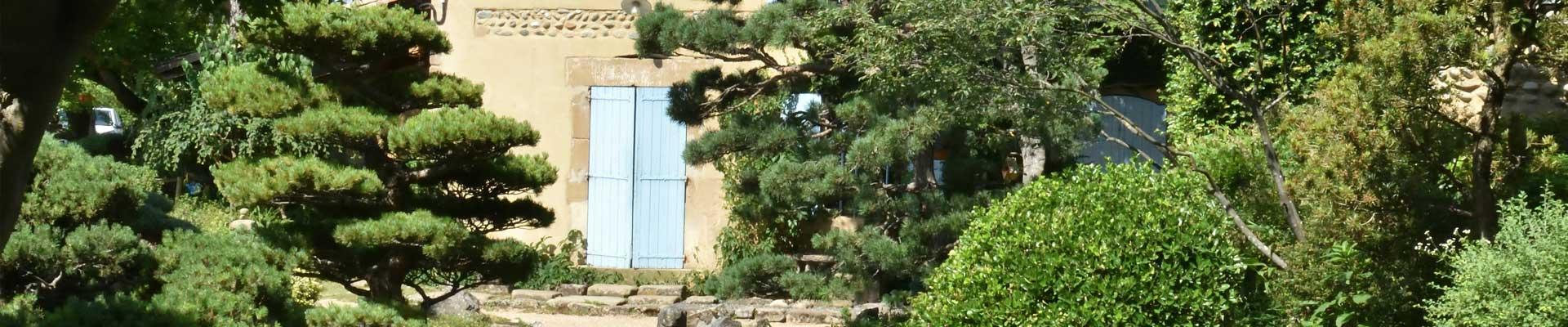 Large holiday cottages with stunning outdoor living areas in Halifax in West Yorkshire