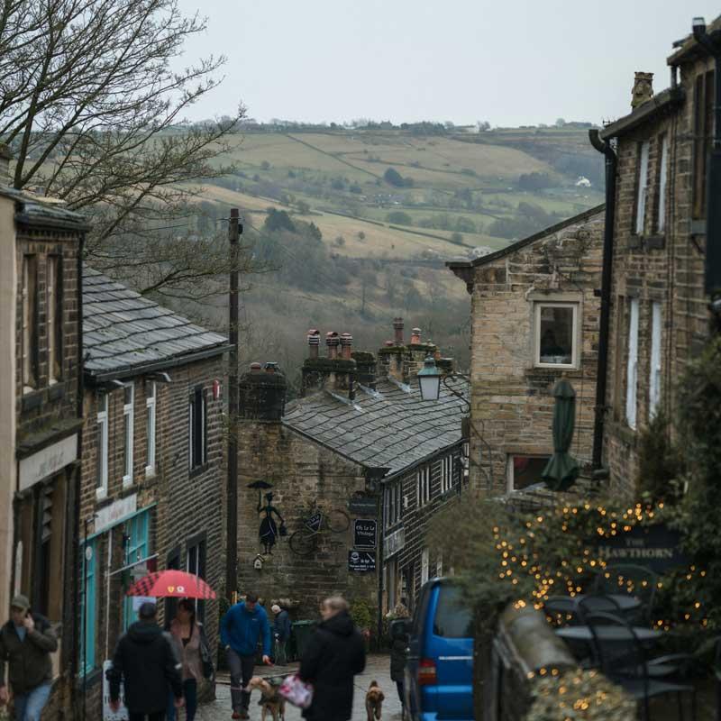 Find Large Cottages in Haworth that Sleeps 8 or More