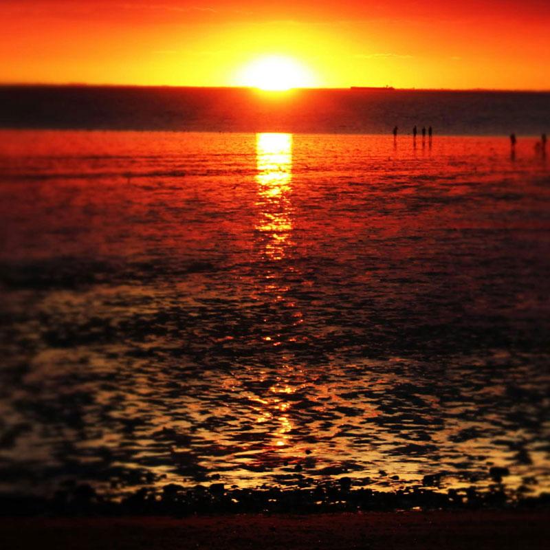 Find Large Cottages in Heacham that Sleeps 8 or More