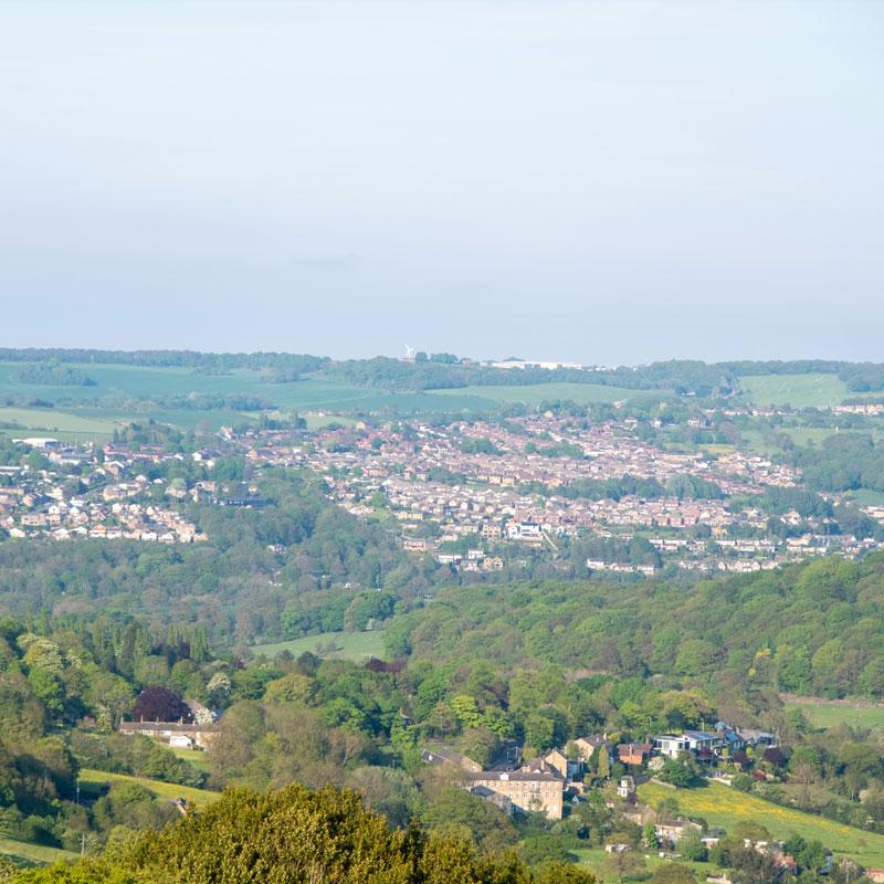 Find Large Cottages in Huddersfield that Sleeps 8 or More