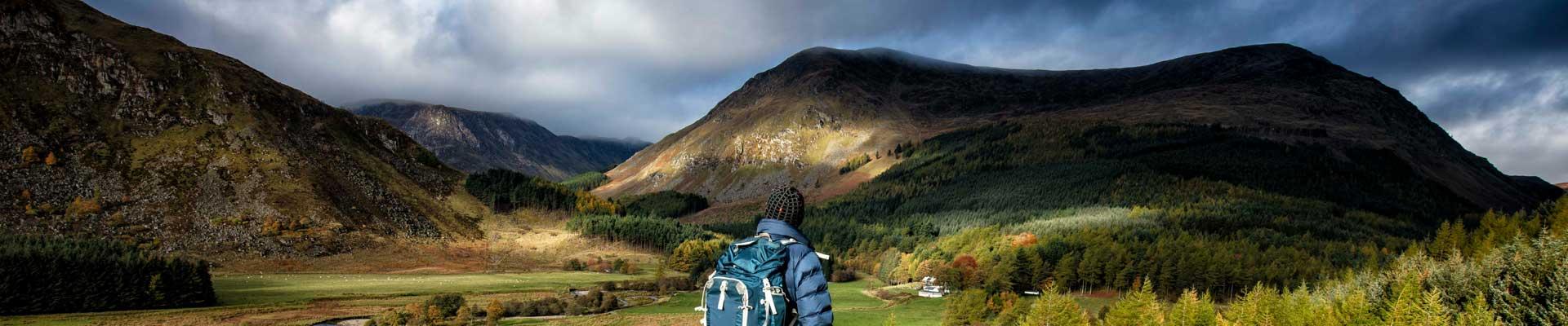 Relax in large holiday cottages in Kirriemuir. Perfect for those searching for accomodation with nearby glens to explore, castles and beaches