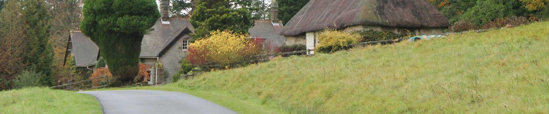 Large holiday cottages available in Rothbury, a market town in Northumberland which has lovely accomodation set within rolling hills and woodland areas