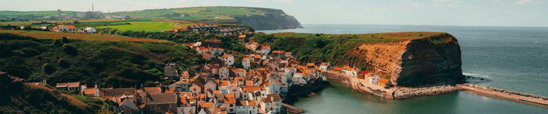 Large holiday cottages available in Staithes, North Yorkshire . Suitable for families and group bookings who look for accomodation on the North Yorkshire coastline