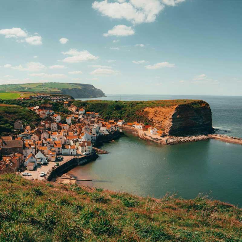 Find Large Cottages in Staithes that Sleeps 8 or More