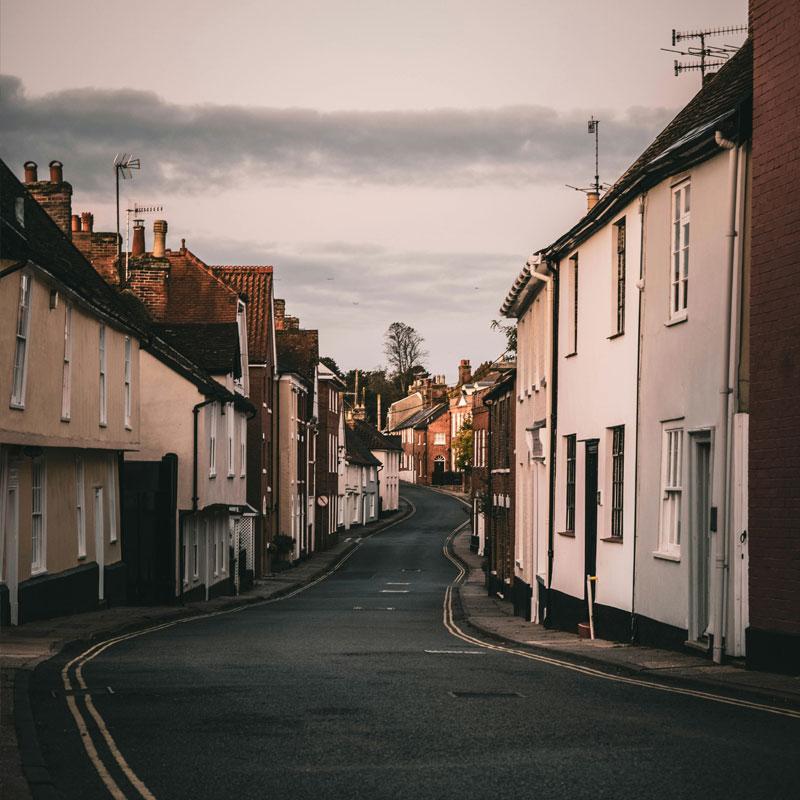 Find Large Cottages in Suffolk that Sleeps 8 or More