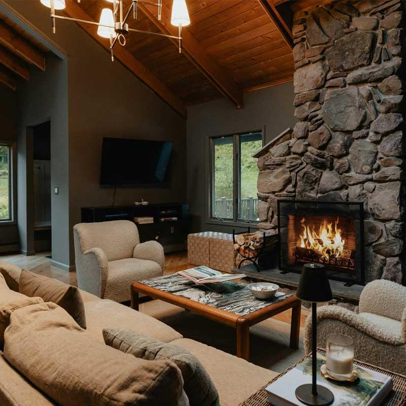Find Large Cottages in Tatham that Sleeps 8 or More