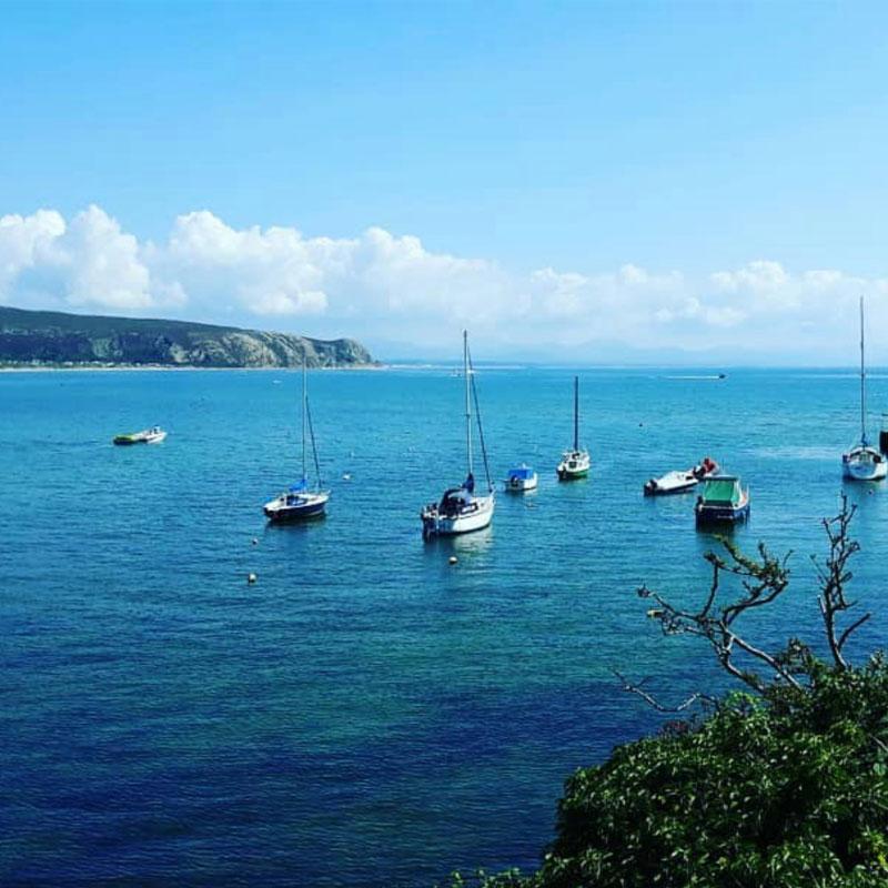 Find Large Cottages in Abersoch that Sleeps 8 or More