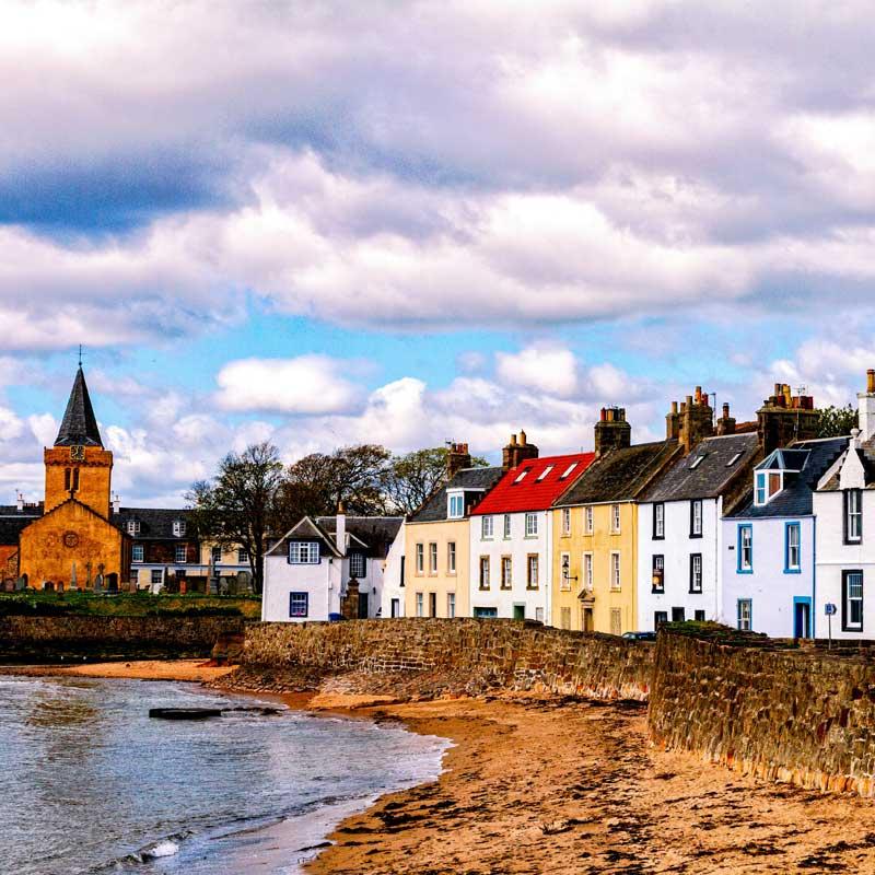Find Large Cottages in Anstruther that Sleeps 8 or More