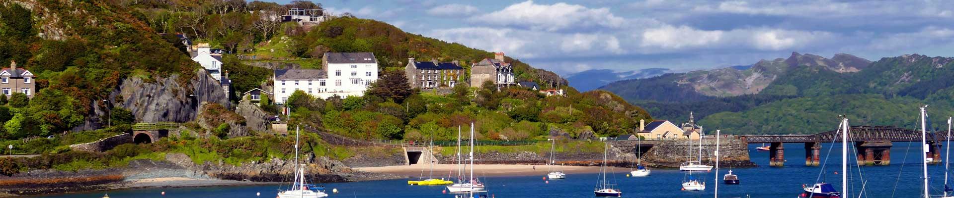Large holiday cottages available in Barmouth, Gwynedd, perfect for those who enjoy walking and relaxing by the coastline and maybe get out on the water
