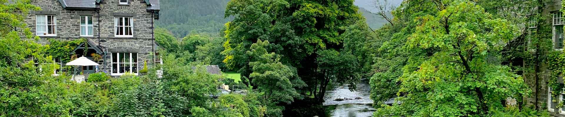 Restful and large holiday cottages available in Betws Y Coed, Snowdonia. Where there are mountains to climb, woodlands to explore and idyllic riverside walks to enjoy