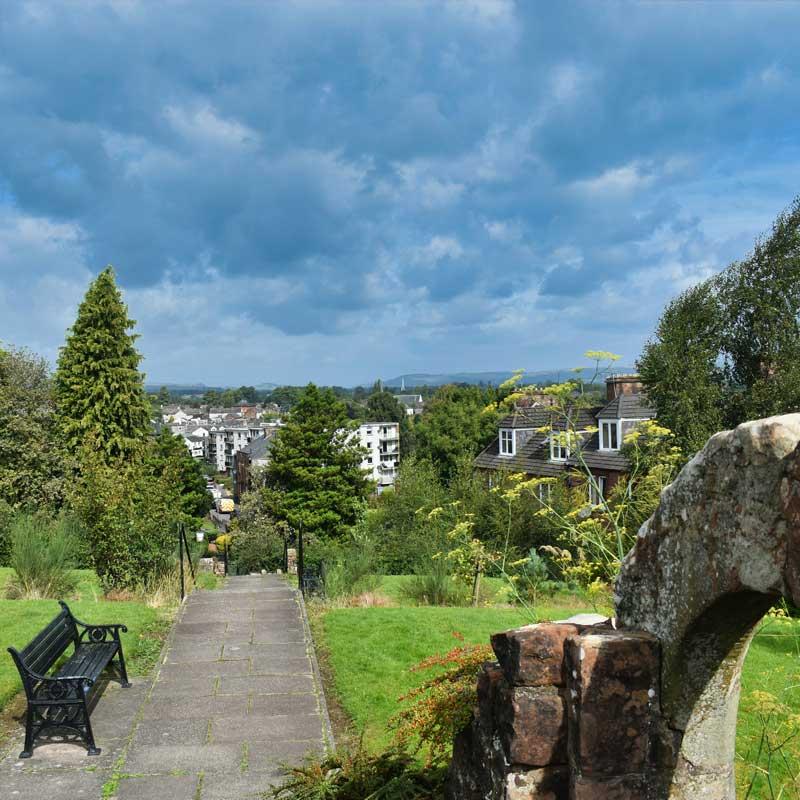 Find Large Cottages in Dumfries that Sleeps 8 or More