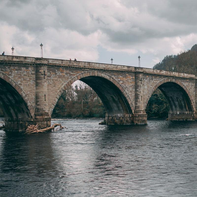 Find Large Cottages in Dunkeld that Sleeps 8 or More