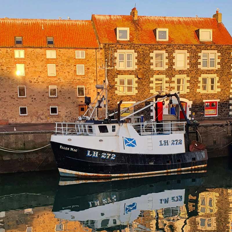 Find Large Cottages in Eyemouth that Sleeps 8 or More
