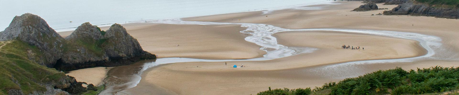 Stay in large holiday cottages in Gower near to open countryside, coastal path walks and beautiful beaches