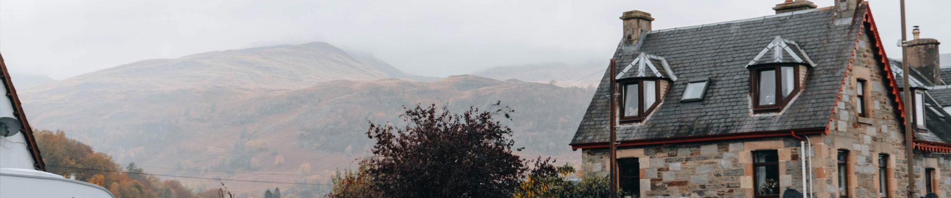 Large holiday cottages available in Killin near to local stores and the countryside