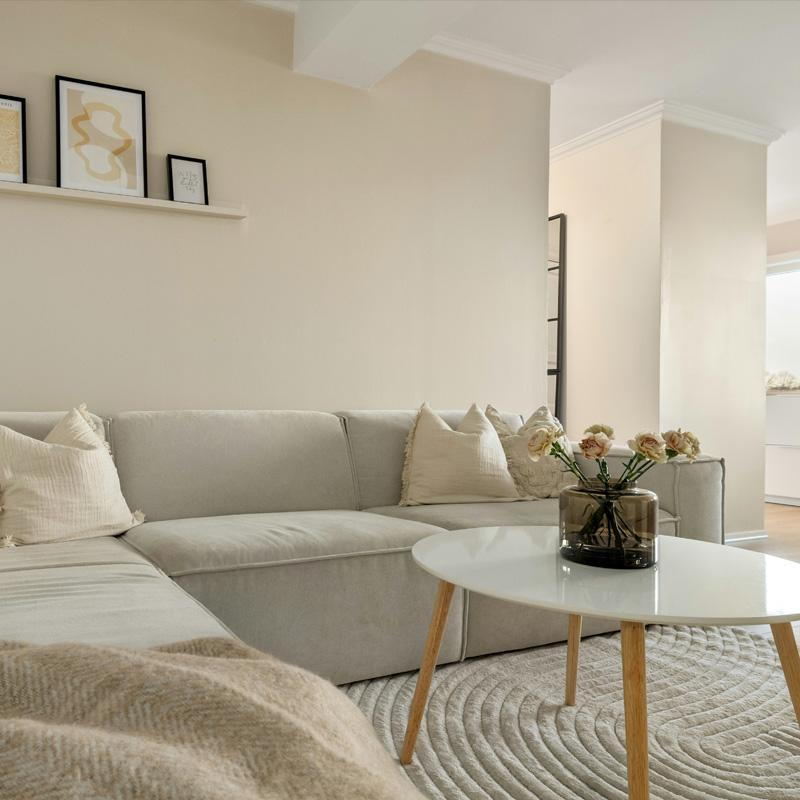 Find Large Cottages in Lampeter that Sleeps 8 or More