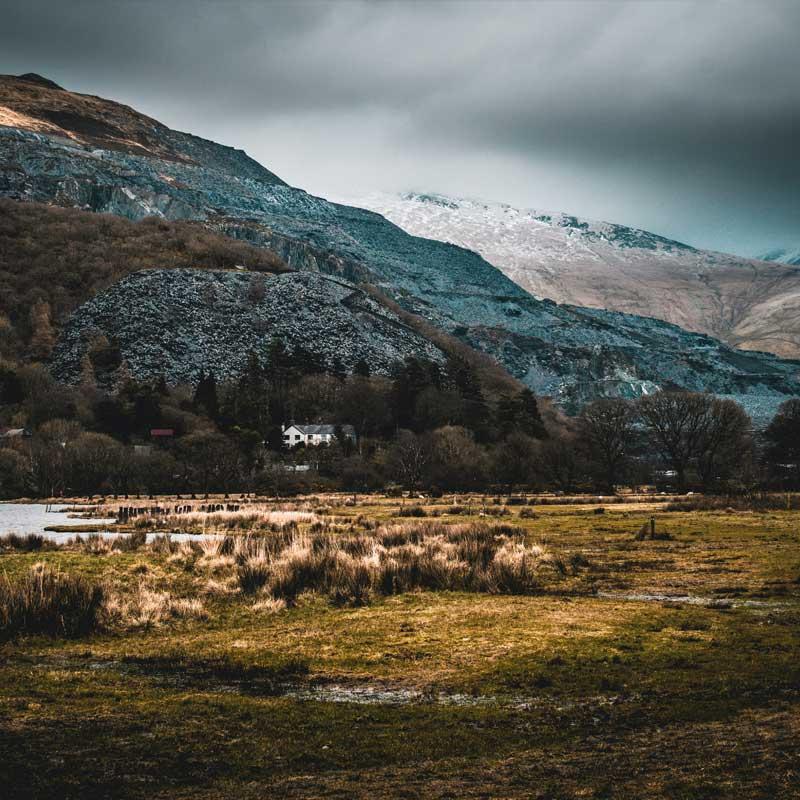 Find Large Cottages in Llanberis that Sleeps 8 or More