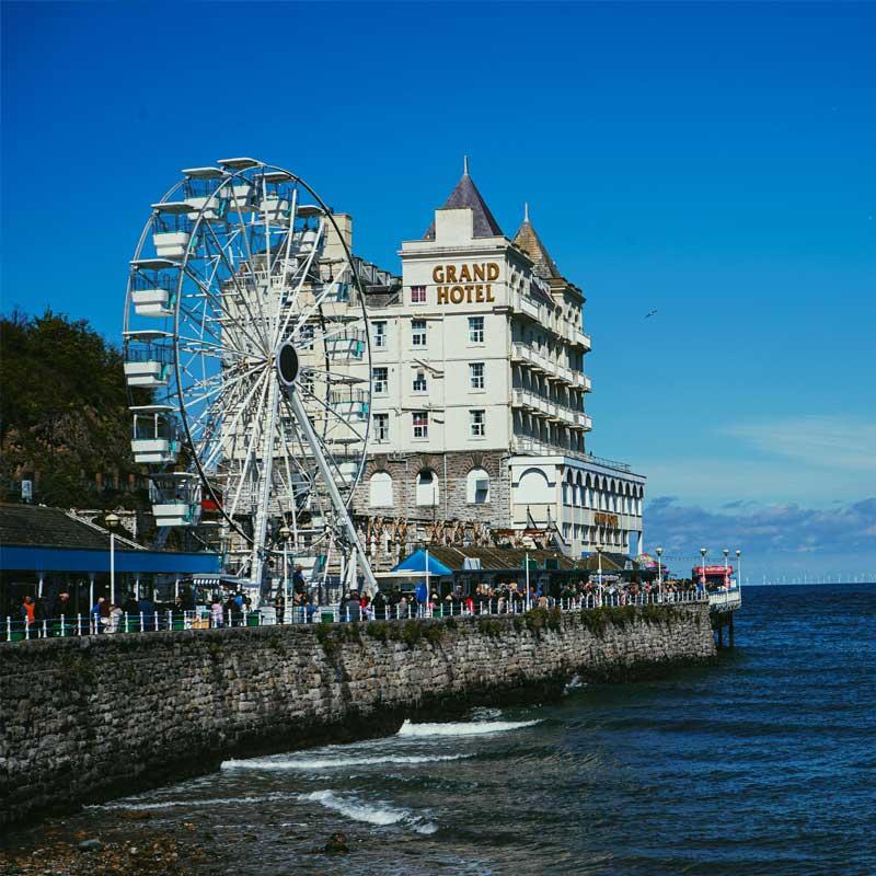 Find Large Cottages in Llandudno that Sleeps 8 or More