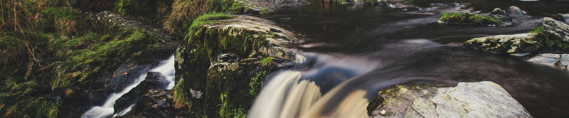 Stay in large holiday cottages in Llanrhaeadr Ym Mochnant which are perfect for countryside walks and enjoying scenic local waterfalls