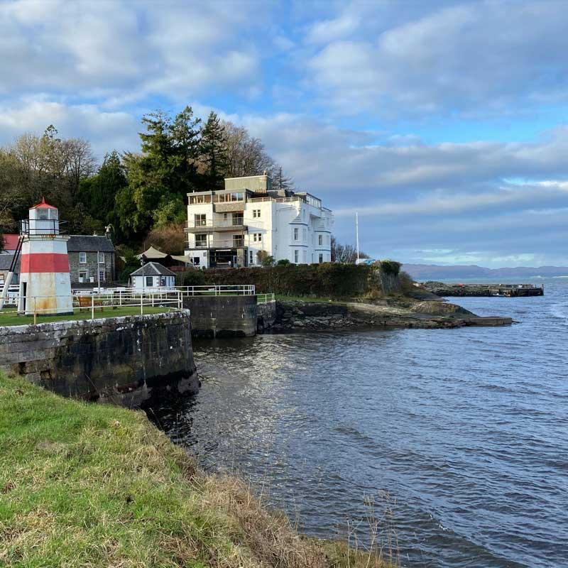 Find Large Cottages in Lochgilphead that Sleeps 8 or More