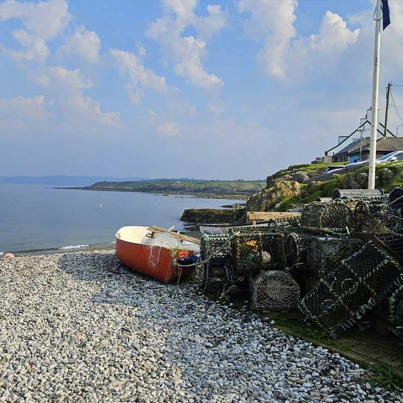 Find Large Cottages in Moelfre that Sleeps 8 or More