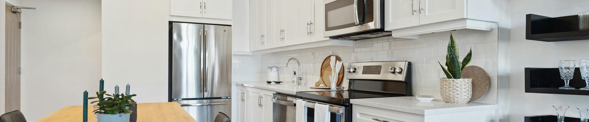Large holiday cottages available in Nefyn, Gwynedd that Sleeps 8 or More with spacious dining and cooking areas