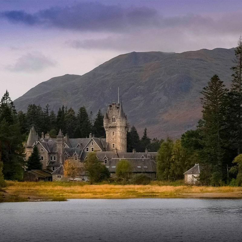 Find Large Cottages in Newtonmore that Sleeps 8 or More