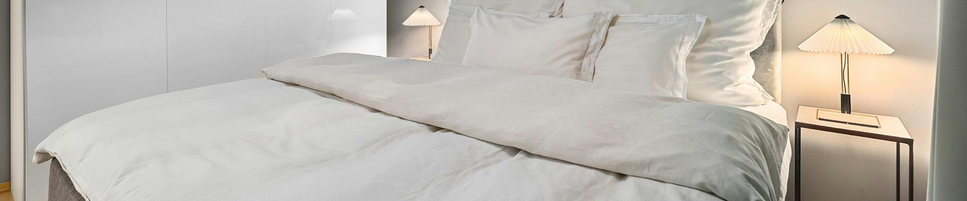 Large holiday cottages available in Lifton, Devon with comfortable and relaxing bedrooms